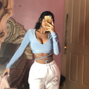 PRETTYLITTLETHING blue crop top